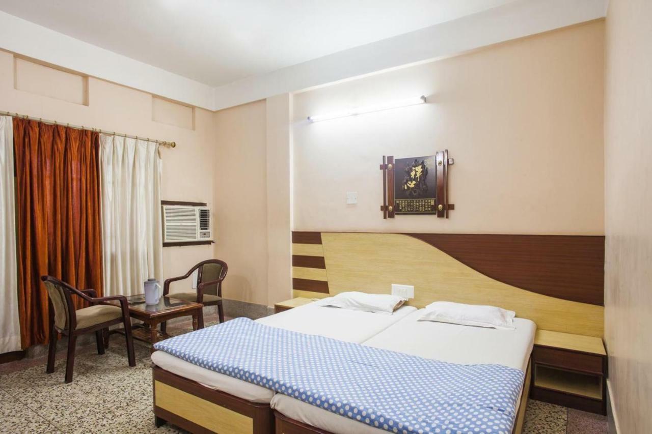 Hotel Lee Garden Puri Exterior photo
